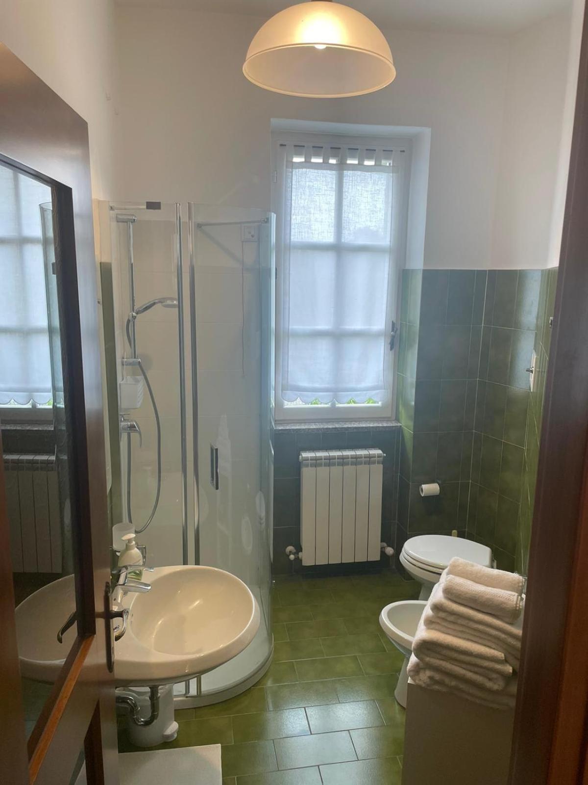 B&B Marilena Guanzate Luaran gambar