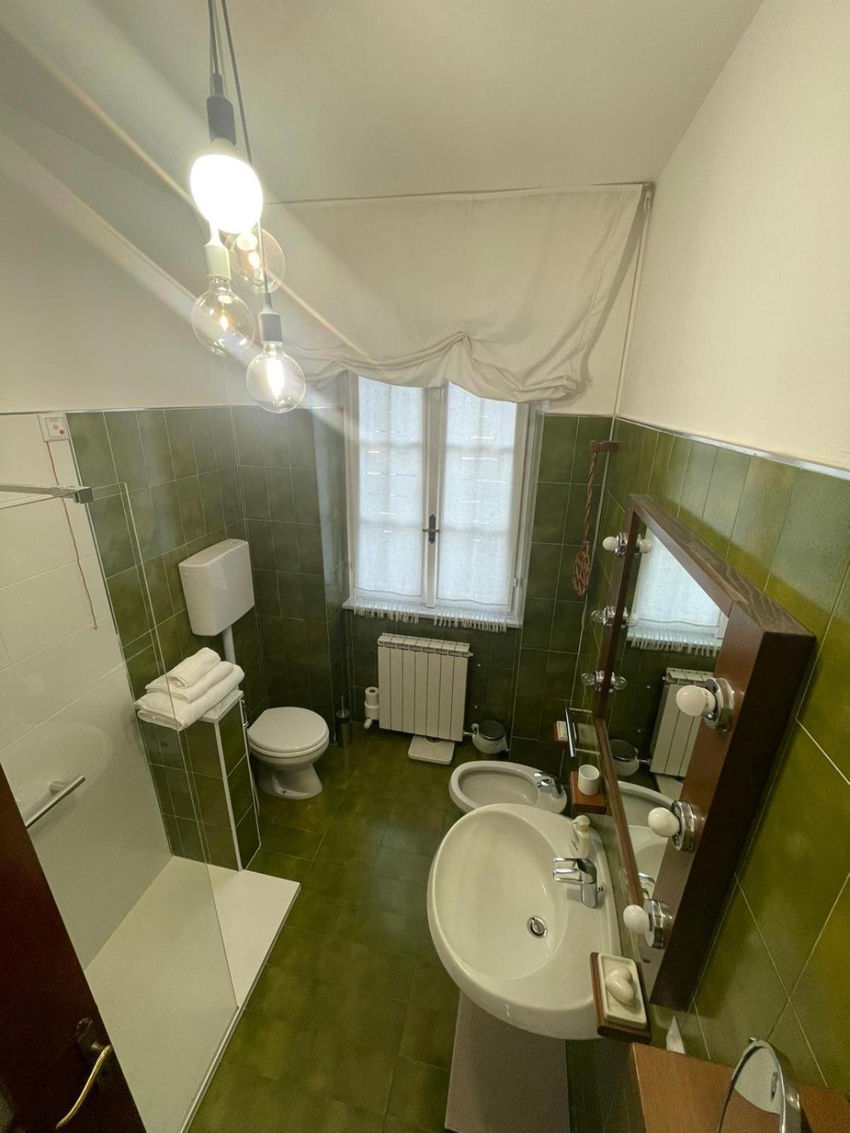 B&B Marilena Guanzate Luaran gambar